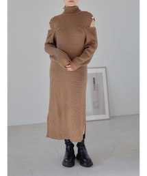 shoulder design knit onepiece