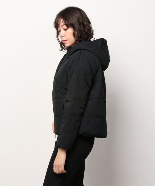IGNIO(イグニオ)の「イグニオ ウォーマージャケット(その他アウター・レディース・ベージュ/ブラック・XL/L/M/S)」の3枚目の写真
