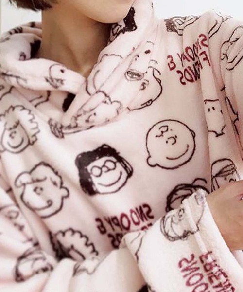 PEANUTS(ピーナッツ)の「【SNOOPY】ふわもこスヌーピーフェイスプリントルームウェアセット(ルームウェア/パジャマ)」 - WEAR