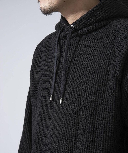 URBAN RESEARCH ROSSO MEN(アーバンリサーチロッソメン)の「ワッフルニットパーカー(パーカー・メンズ・グレー/ブラック・LARGE/X-LARGE/MEDIUM)」の12枚目の写真