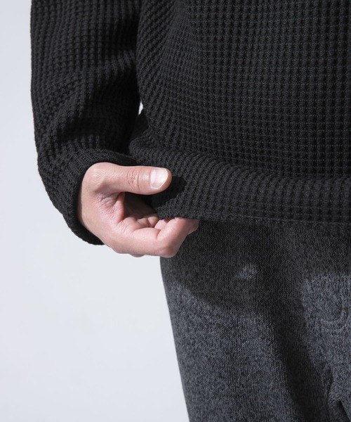 URBAN RESEARCH ROSSO MEN(アーバンリサーチロッソメン)の「ワッフルニットパーカー(パーカー・メンズ・グレー/ブラック・LARGE/X-LARGE/MEDIUM)」の13枚目の写真