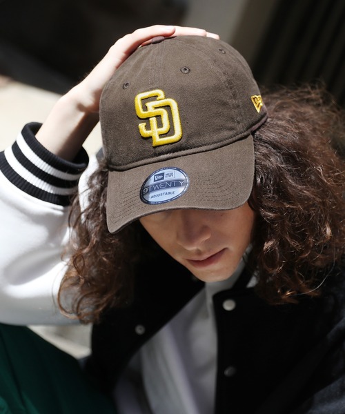 NEW ERA（ニューエラ）の「NEWERA MLB ベースボールキャップ（キャップ・メンズ・ブラック系/ブラック系1/グレー系/ダークグリーン系/ダークグリーン系1/グリーン系/ネイビー系/ネイビー系1/ネイビー系2/ネイビー系3/ホワイト系1/ブラック系3/ブラック系2/ホワイト系/レッド系/グリーン系1/グレー系1/ブラウン系/ネイビー系4/ベージュ系/ベージュ系1/グレー系2/ネイビー系7/ネイビー系8/ホワイト系2/ホワイト系3/グリーン系2/ブルー系/ネイビー系5/ネイビー系6/ベージュ系2/ベージュ系3・ONESIZE）」の13枚目の写真