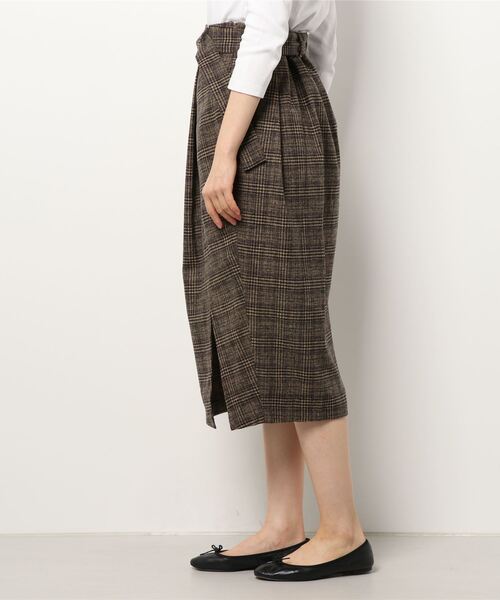 NICOLE white(ニコルホワイト)の「ベルト付きコクーンタイトスカート(スカート・レディース・グレー/サックスブルー/グレー系/ベージュ系・FREE)」の6枚目の写真