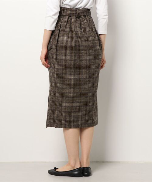 NICOLE white(ニコルホワイト)の「ベルト付きコクーンタイトスカート(スカート・レディース・グレー/サックスブルー/グレー系/ベージュ系・FREE)」の5枚目の写真