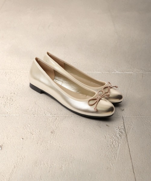 LibertyDoll（リバティードール）の「LibertyDoll 美シルエット履き心地やわらか　ラウンドトゥフラットバレーパンプス（バレエシューズ・レディース・ホワイト/ブラック/ベージュ/レッド/シルバー/ゴールド/グリーン/アイボリー/グレイッシュベージュ/パイソン・LL/3L/SS/S/M/L）」の9枚目の写真