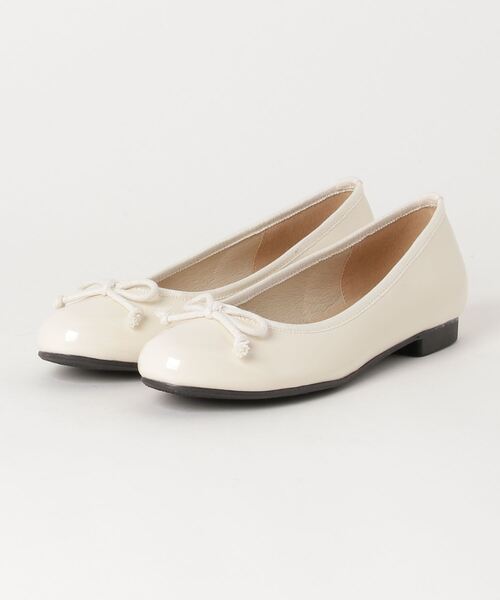 LibertyDoll（リバティードール）の「LibertyDoll 美シルエット履き心地やわらか　ラウンドトゥフラットバレーパンプス（バレエシューズ・レディース・ホワイト/ブラック/ベージュ/レッド/シルバー/ゴールド/グリーン/アイボリー/グレイッシュベージュ/パイソン・LL/3L/SS/S/M/L）」の12枚目の写真