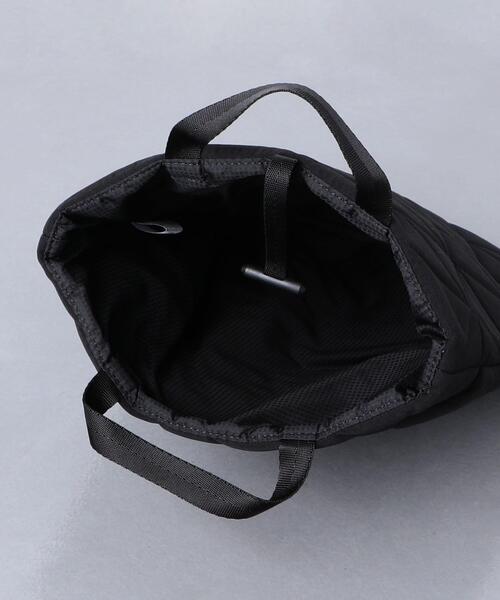 THE NORTH FACE(ザノースフェイス)の「<THE NORTH FACE> ジオフェイス PC スリーブ 13インチ(PC・タブレットケース・レディース・ブラック/ベージュ・FREE)」の4枚目の写真