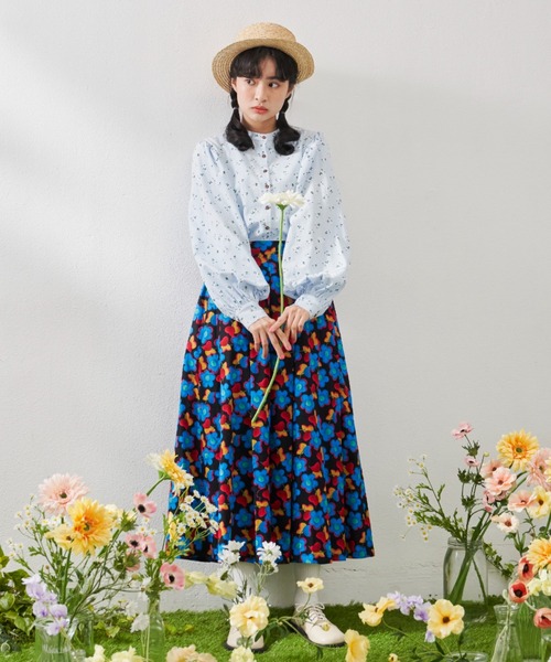 MERLOT（メルロー）の「フラワーパフスリブラウス（シャツ/ブラウス・レディース・ブルー/ピンク/ホワイト・FREE）」の10枚目の写真