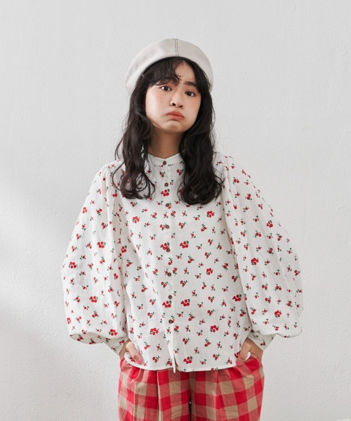 MERLOT（メルロー）の「フラワーパフスリブラウス（シャツ/ブラウス・レディース・ブルー/ピンク/ホワイト・FREE）」の16枚目の写真