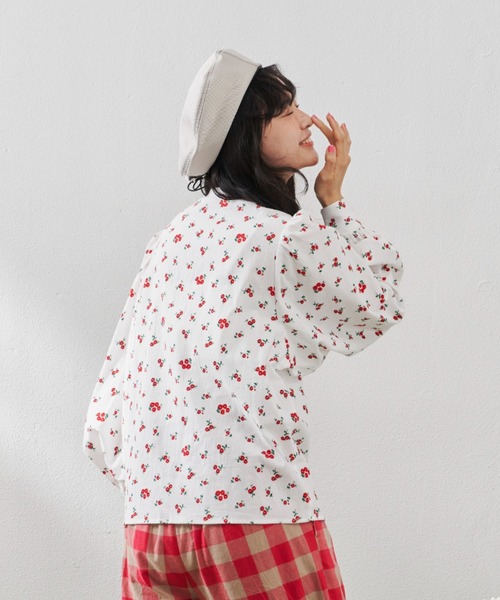 MERLOT（メルロー）の「フラワーパフスリブラウス（シャツ/ブラウス・レディース・ブルー/ピンク/ホワイト・FREE）」の12枚目の写真