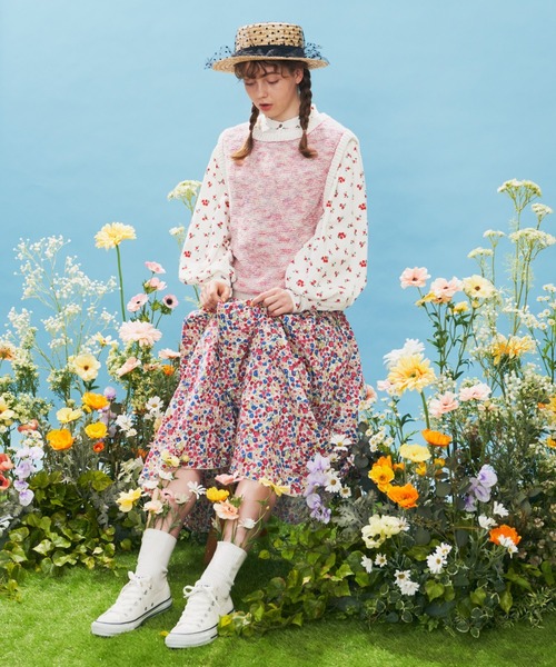 MERLOT（メルロー）の「フラワーパフスリブラウス（シャツ/ブラウス・レディース・ブルー/ピンク/ホワイト・FREE）」の20枚目の写真