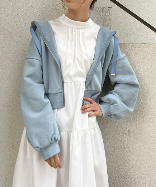 MAJESTIC LEGON（マジェスティックレゴン）の「フローラルカラーパーカー（パーカー・レディース・グレー/ブルー/ライトグリーン/アイボリー/ラベンダー/ピンクベージュ/ブラック・MEDIUM）」の5枚目の写真