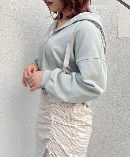 MAJESTIC LEGON（マジェスティックレゴン）の「フローラルカラーパーカー（パーカー・レディース・グレー/ブルー/ライトグリーン/アイボリー/ラベンダー/ピンクベージュ/ブラック・MEDIUM）」の15枚目の写真