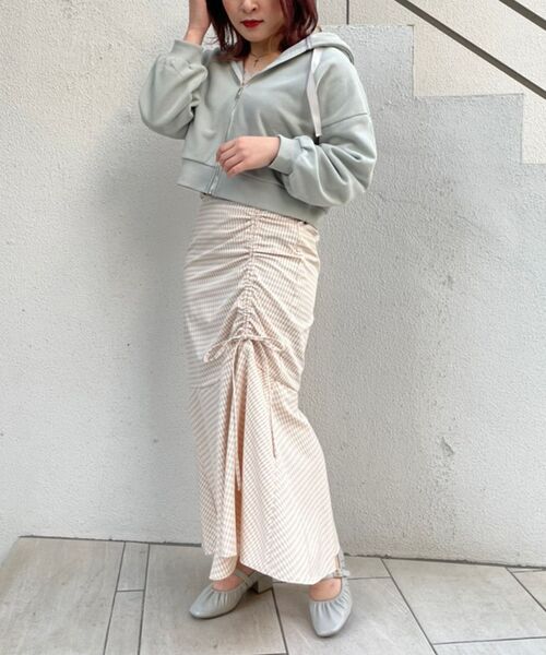 MAJESTIC LEGON（マジェスティックレゴン）の「フローラルカラーパーカー（パーカー・レディース・グレー/ブルー/ライトグリーン/アイボリー/ラベンダー/ピンクベージュ/ブラック・MEDIUM）」の9枚目の写真