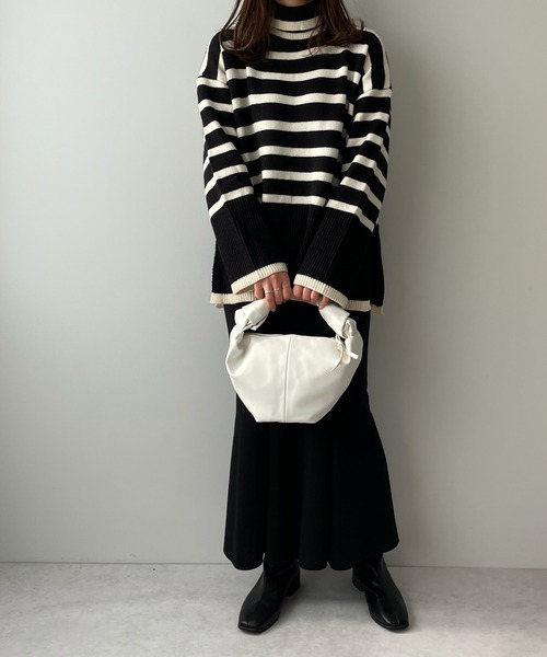 LE MORE(リモア)の「マシュマロソフトミニバッグ(ハンドバッグ・レディース・ホワイト/ブラウン/ベージュ/ブラック・FREE)」の5枚目の写真