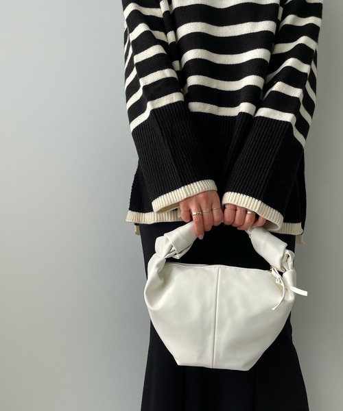 LE MORE(リモア)の「マシュマロソフトミニバッグ(ハンドバッグ・レディース・ホワイト/ブラウン/ベージュ/ブラック・FREE)」の6枚目の写真