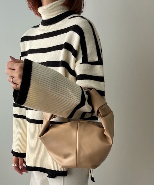 LE MORE(リモア)の「マシュマロソフトミニバッグ(ハンドバッグ・レディース・ホワイト/ブラウン/ベージュ/ブラック・FREE)」の13枚目の写真