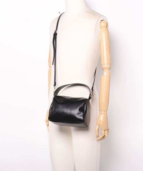 natural couture（ナチュラルクチュール）の「カラフルポーチ型バッグ（ショルダーバッグ・レディース・ブラック/ベージュ/イエロー/グリーン・FREE）」の17枚目の写真