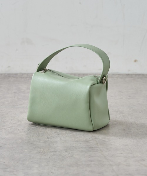 natural couture（ナチュラルクチュール）の「カラフルポーチ型バッグ（ショルダーバッグ・レディース・ブラック/ベージュ/イエロー/グリーン・FREE）」の3枚目の写真