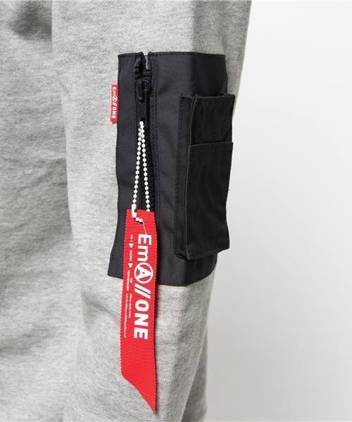 OUTLET(アウトレット)の「【WHO'S WHO gallery】EM裏毛トレーナー(スウェット・メンズ・ブラック/グレー/ホワイト・LARGE/MEDIUM)」の8枚目の写真