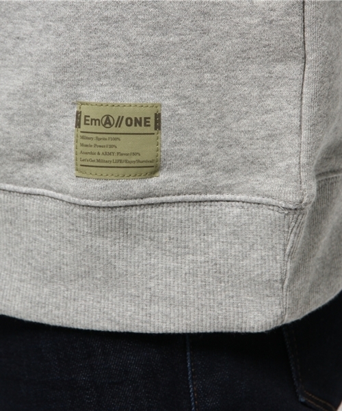 OUTLET(アウトレット)の「【WHO'S WHO gallery】EM裏毛トレーナー(スウェット・メンズ・ブラック/グレー/ホワイト・LARGE/MEDIUM)」の10枚目の写真