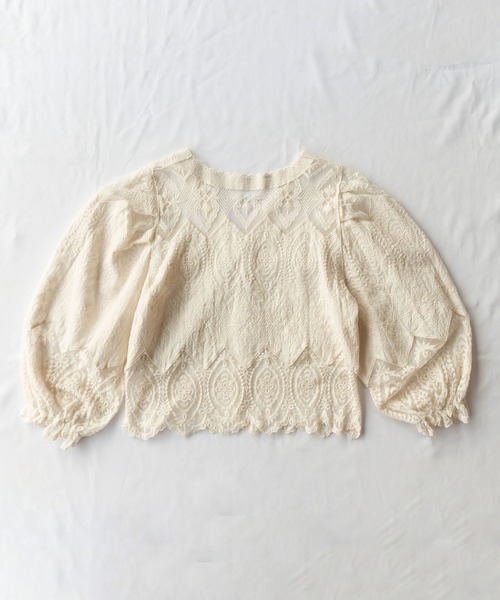 me+em select（ミームセレクト）の「ボリュームスリーブ刺繍レースカーディガン（カーディガン/ボレロ・レディース・ホワイト/ベージュ・FREE）」の6枚目の写真