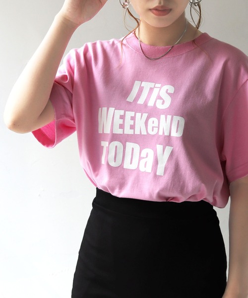 HER CLOSET（ハークローゼット）の「【shemoshelly】5.6オンスWeekendロゴTシャツ　新色追加（Tシャツ/カットソー・レディース・ホワイト/チャコールグレー/ブラック/ピンク/ネイビー/ホワイト系その他/ホワイト系その他2/ホワイト系その他3・S/M/L）」の8枚目の写真