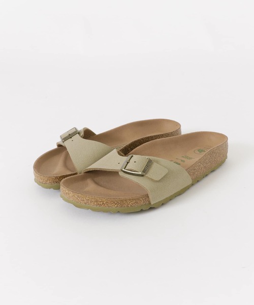 ITEMS URBANRESEARCH（アイテムズ アーバンリサーチ）の「BIRKENSTOCK　MADRID Narrow Fit（その他シューズ・レディース・グリーン系その他/ベージュ系その他・38/37/36）」の3枚目の写真