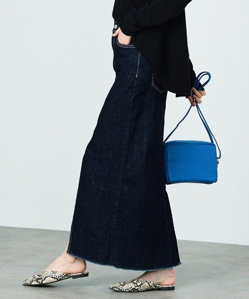 SOMETHING（サムシング）の「SOMETHING スリットデニムスカート（デニムスカート・レディース・ライトブルー/インディゴブルー・SMALL/MEDIUM）」の4枚目の写真