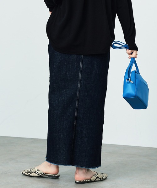 SOMETHING（サムシング）の「SOMETHING スリットデニムスカート（デニムスカート・レディース・ライトブルー/インディゴブルー・SMALL/MEDIUM）」の6枚目の写真