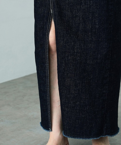 SOMETHING（サムシング）の「SOMETHING スリットデニムスカート（デニムスカート・レディース・ライトブルー/インディゴブルー・SMALL/MEDIUM）」の11枚目の写真