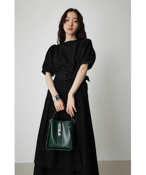 AZUL by moussy(アズールバイマウジー)の「STUDS SQUARE BAG/スタッズスクエアバッグ(ショルダーバッグ・レディース・ブラック/ダークグリーン・FREE)」の21枚目の写真