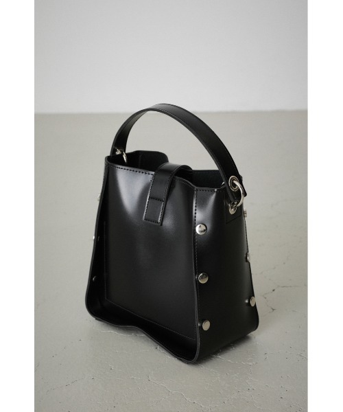 AZUL by moussy(アズールバイマウジー)の「STUDS SQUARE BAG/スタッズスクエアバッグ(ショルダーバッグ・レディース・ブラック/ダークグリーン・FREE)」の9枚目の写真