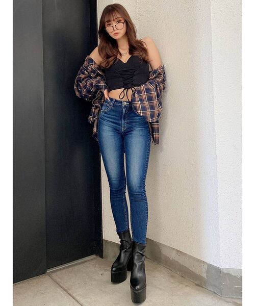 GYDA（ジェイダ）の「ハイウエスト ダブルBACKRIPPED デニムスキニーパンツ（デニムパンツ・レディース・ブルー/インディゴブルー・X-SMALL/SMALL/MEDIUM）」の6枚目の写真