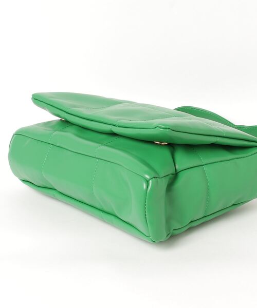 ARULE（アルール）の「『ARULE/アルール』キルティングショルダーバッグ【Y】【CN】（ショルダーバッグ・レディース・グリーン/ブラック/ブラウン・FREE）」の18枚目の写真