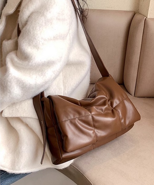 ARULE（アルール）の「『ARULE/アルール』キルティングショルダーバッグ【Y】【CN】（ショルダーバッグ・レディース・グリーン/ブラック/ブラウン・FREE）」の5枚目の写真