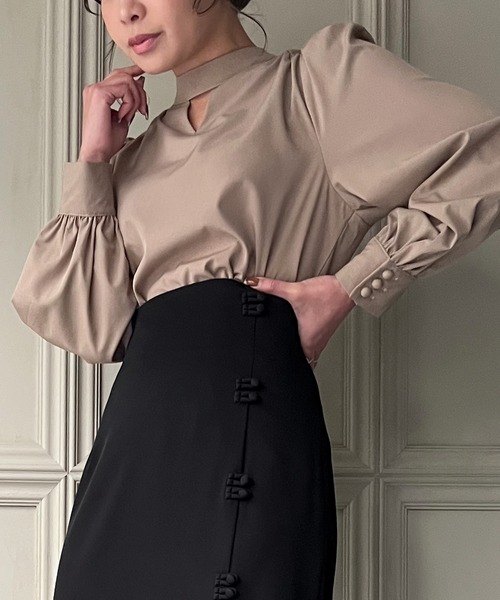 JUNOAH（ジュノア）の「ハイウエストチャイナスリットスカート（スカート・レディース・ブラック/ブラウン/モカ/アイボリー/グレイッシュベージュ・MEDIUM/LARGE/X-LARGE/SMALL）」の15枚目の写真