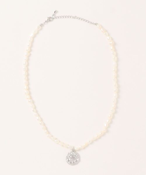 minia（ミニア）の「メタルプレートパールネックレス（ネックレス・レディース・シルバー/ゴールド・FREE）」の5枚目の写真