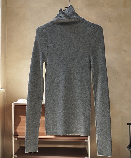 chuclla(チュクラ)の「スリットデザイン ウール ベーシックタートル chw22a110(Tシャツ/カットソー・レディース・ブラウン/グリーン/グレー/ブラック・FREE)」の3枚目の写真