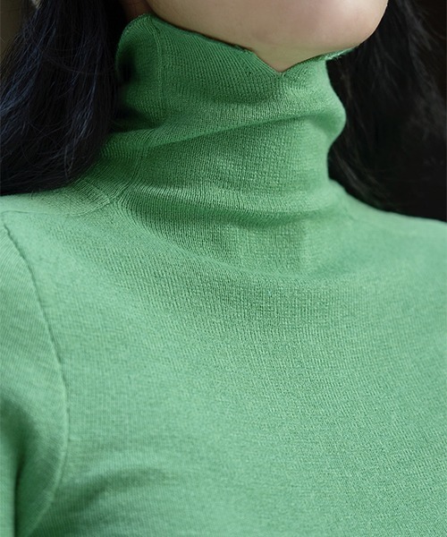 chuclla(チュクラ)の「スリットデザイン ウール ベーシックタートル chw22a110(Tシャツ/カットソー・レディース・ブラウン/グリーン/グレー/ブラック・FREE)」の13枚目の写真