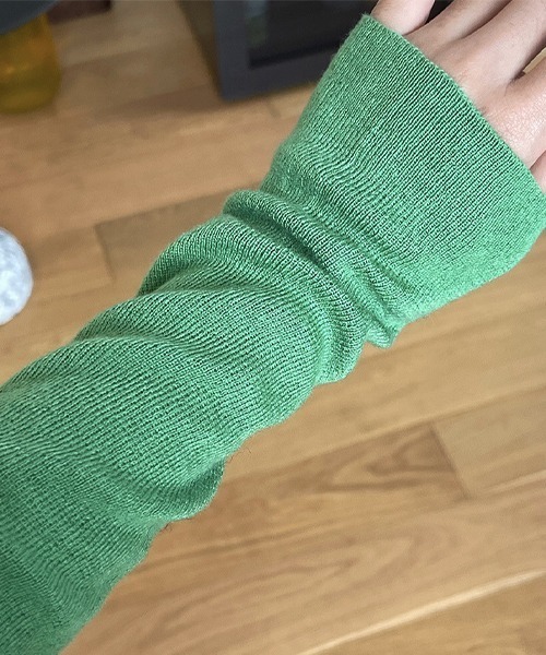 chuclla(チュクラ)の「スリットデザイン ウール ベーシックタートル chw22a110(Tシャツ/カットソー・レディース・ブラウン/グリーン/グレー/ブラック・FREE)」の14枚目の写真
