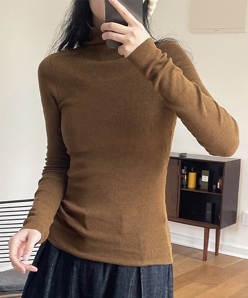 chuclla(チュクラ)の「スリットデザイン ウール ベーシックタートル chw22a110(Tシャツ/カットソー・レディース・ブラウン/グリーン/グレー/ブラック・FREE)」の17枚目の写真