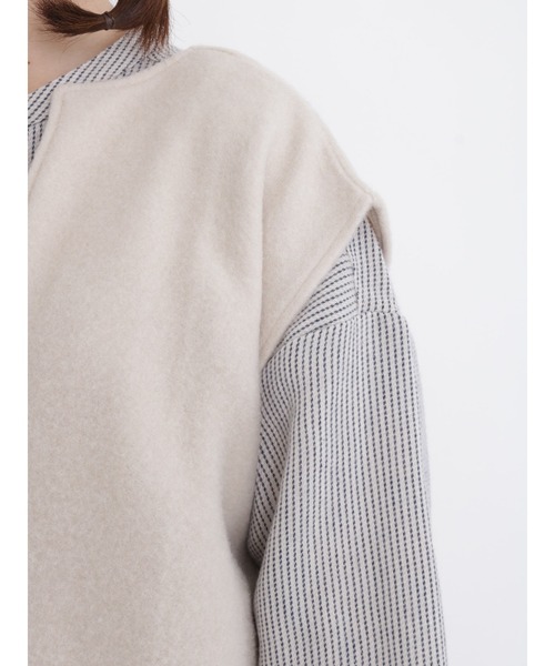 Samansa Mos2（サマンサ モスモス）の「圧縮ウール風カットベスト（ベスト・レディース・チャコール/キナリ/カーキ・ﾌﾘ-）」の4枚目の写真