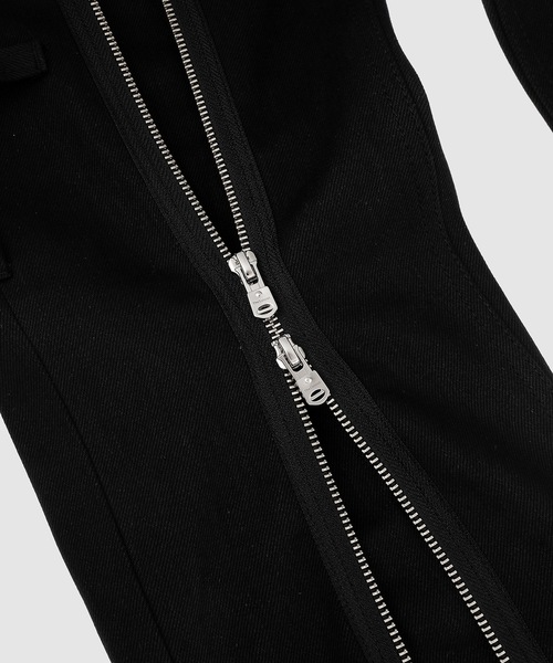 TAKAHIROMIYASHITATheSoloIst.（タカヒロミヤシタザソロイスト）の「bondage jean.（デニムパンツ・メンズ・ブラック・46/48）」の2枚目の写真