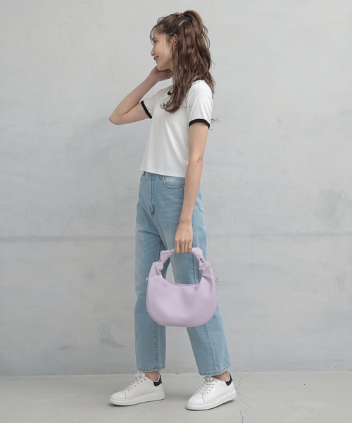 ALTROSE（アルトローズ）の「【WEARISTA　haruさん紹介】2WAYショルダーバッグ [ミア]（ショルダーバッグ・レディース・パープル/アイボリー/ブラック・FREE）」の12枚目の写真