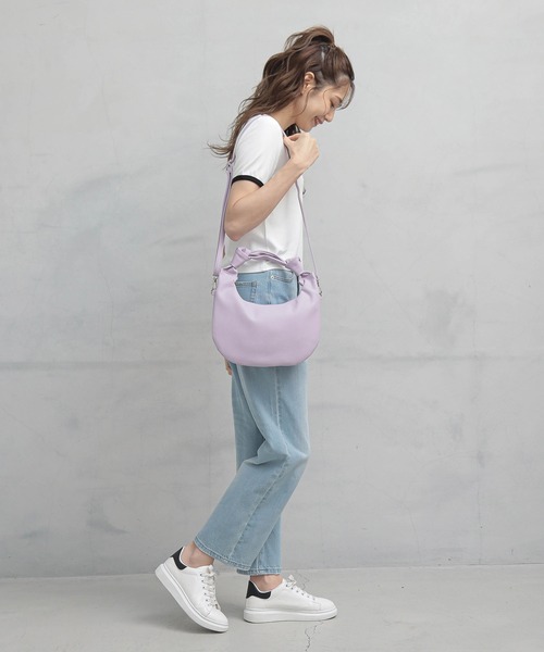 ALTROSE（アルトローズ）の「【WEARISTA　haruさん紹介】2WAYショルダーバッグ [ミア]（ショルダーバッグ・レディース・パープル/アイボリー/ブラック・FREE）」の16枚目の写真