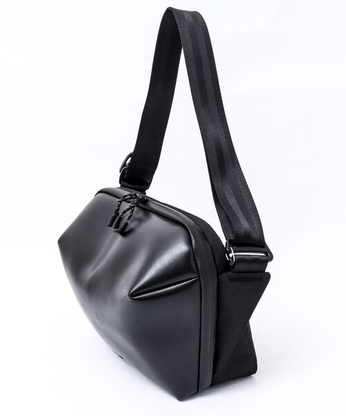 beruf baggage（ベルーフバゲッジ）の「【beruf baggage/ベルーフ バゲッジ】別注URBAN EX-NLS6 スリングパック（ボディバッグ/ウエストポーチ・メンズ・ブラック・FREE）」の13枚目の写真