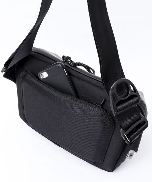 beruf baggage（ベルーフバゲッジ）の「【beruf baggage/ベルーフ バゲッジ】別注URBAN EX-NLS6 スリングパック（ボディバッグ/ウエストポーチ・メンズ・ブラック・FREE）」の17枚目の写真