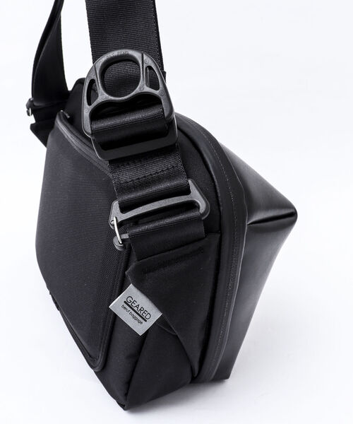 beruf baggage（ベルーフバゲッジ）の「【beruf baggage/ベルーフ バゲッジ】別注URBAN EX-NLS6 スリングパック（ボディバッグ/ウエストポーチ・メンズ・ブラック・FREE）」の21枚目の写真
