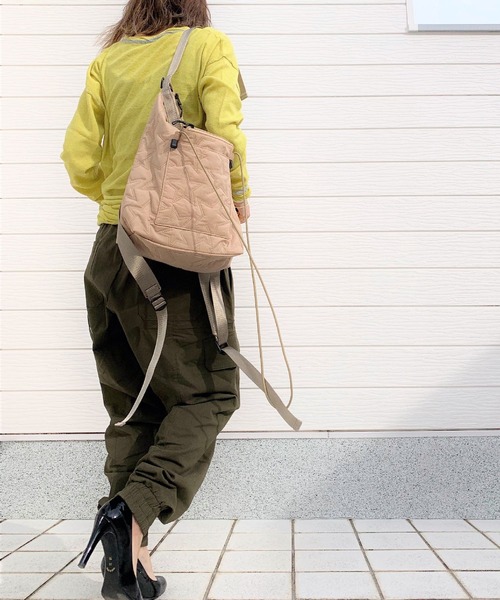 Q（キュー）の「BROS Vネックニット（ニット/セーター・レディース・ライム/アイボリー・MEDIUM）」の11枚目の写真